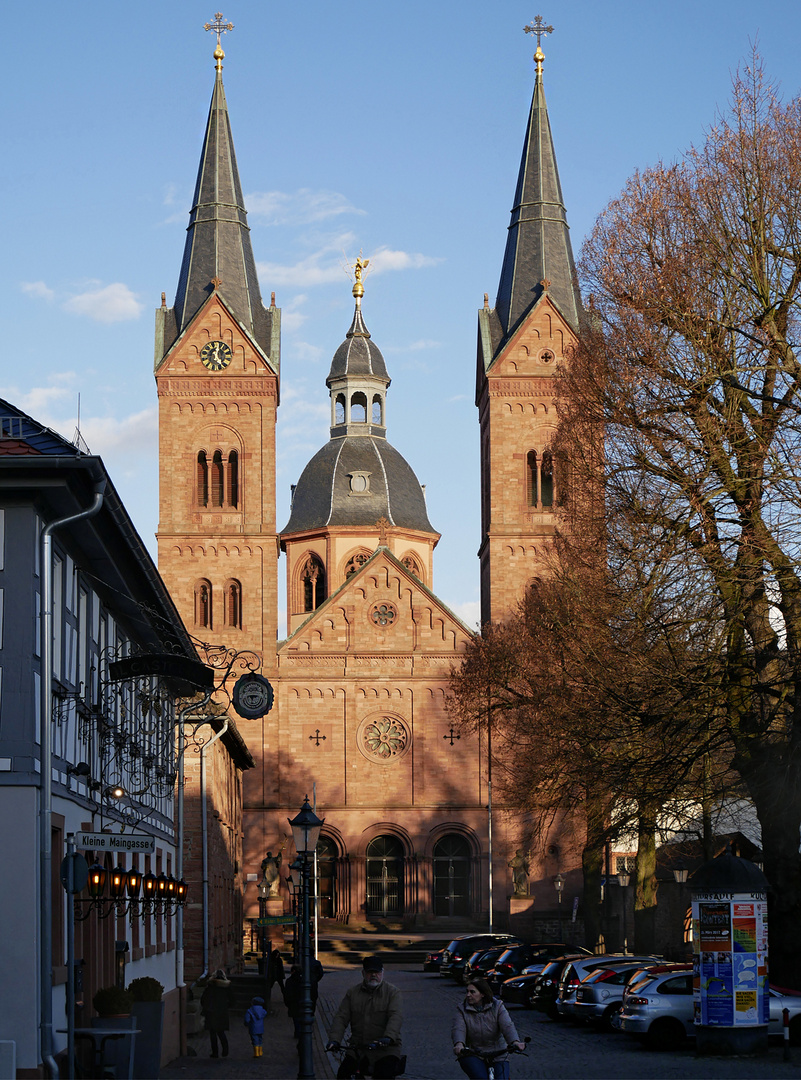 Einhardbasilika