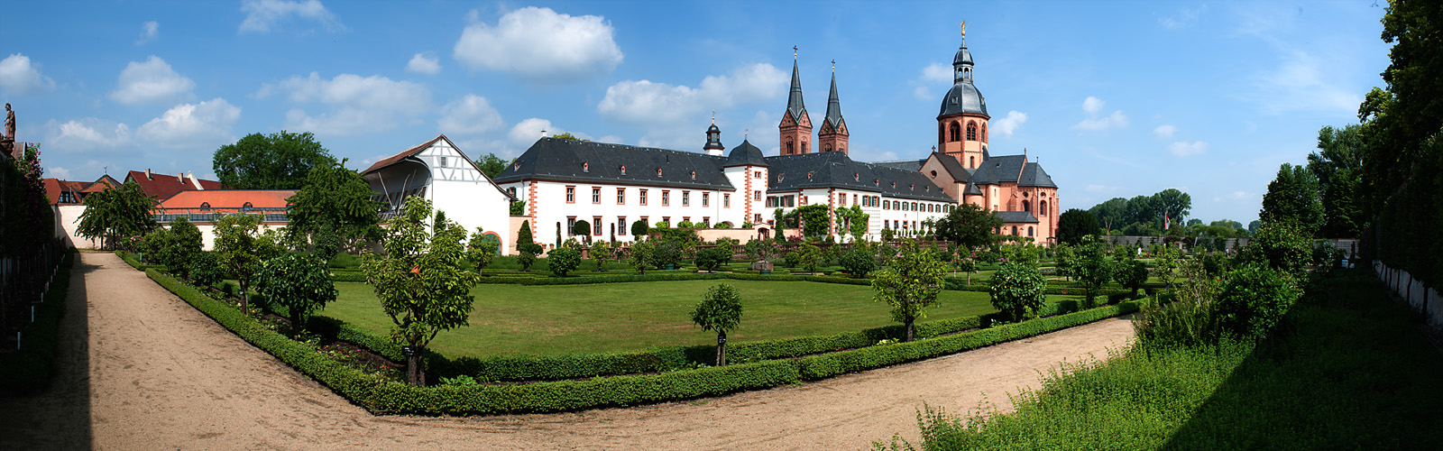 Einhardsbasilika und Benediktinerabtei Seligenstadt