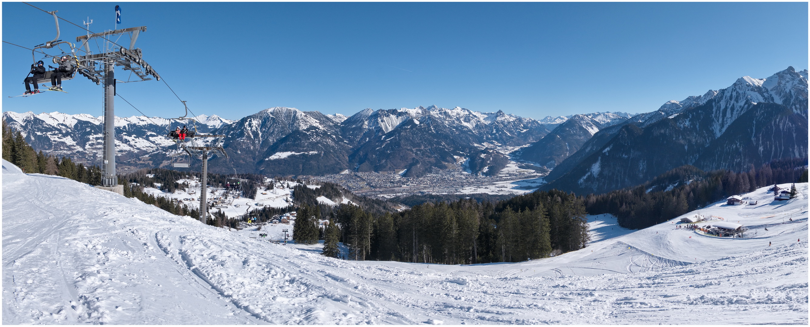 Einhornbahn II  Bergstation  2022-02-13 Panorama