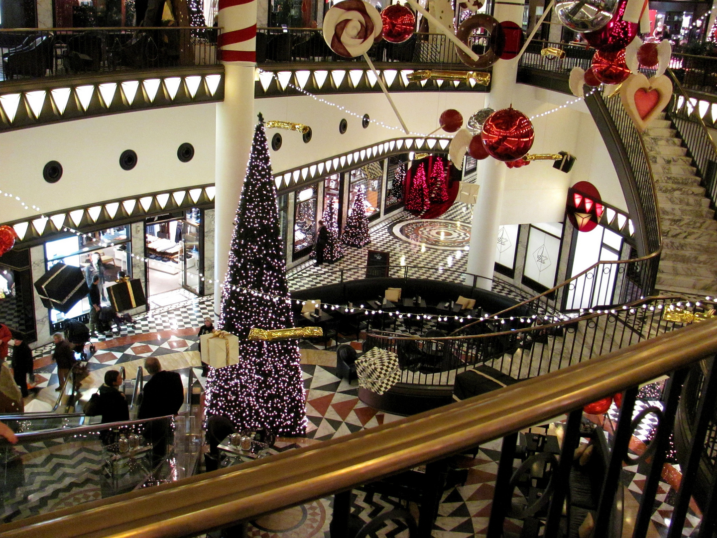 Einkaufs Glitzerwelt im Advent