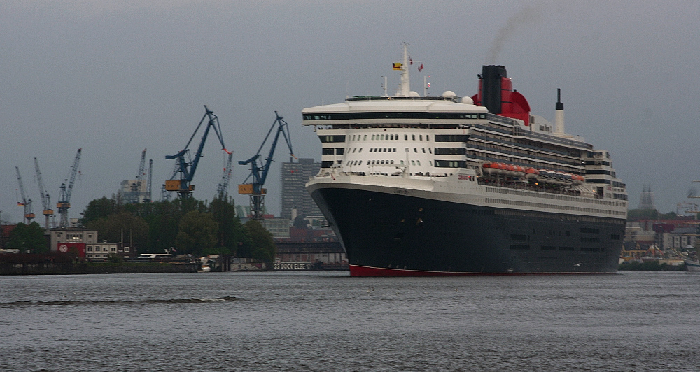 Einlaufen der QM2