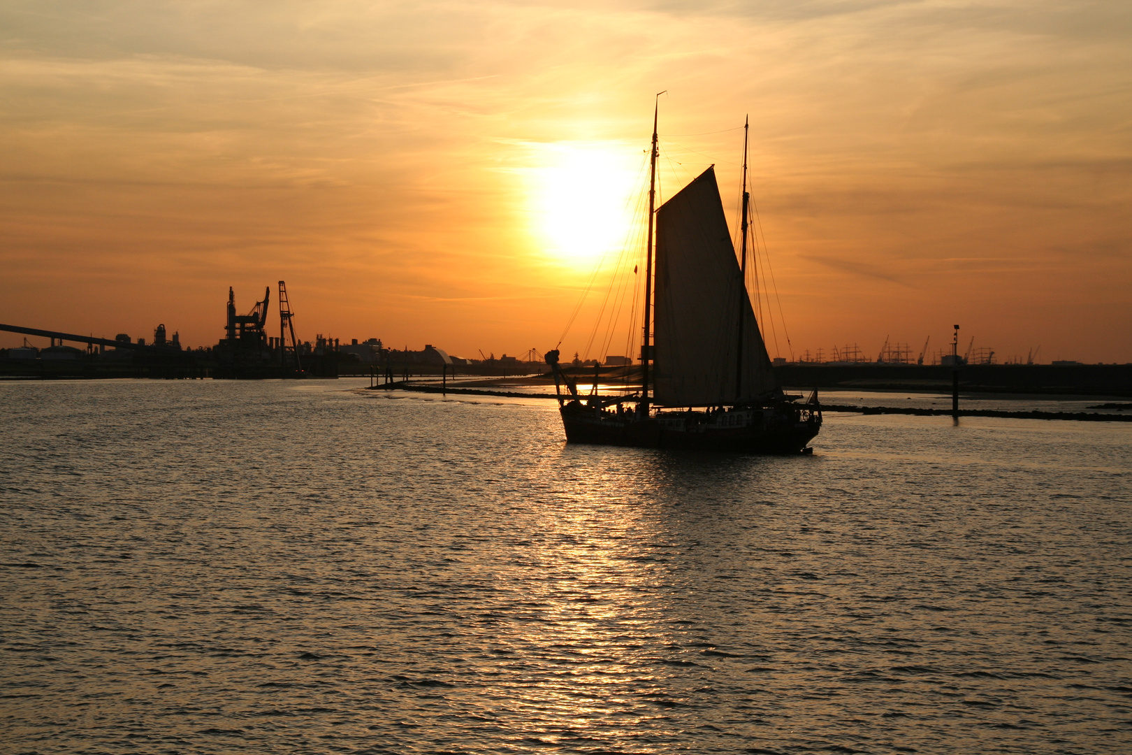 Einlaufen in Delfzijl