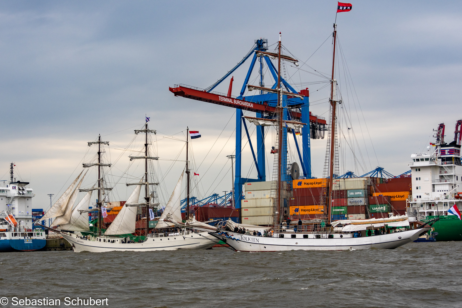 Einlaufparade Hafengeburtstag 2023 in Hamburg