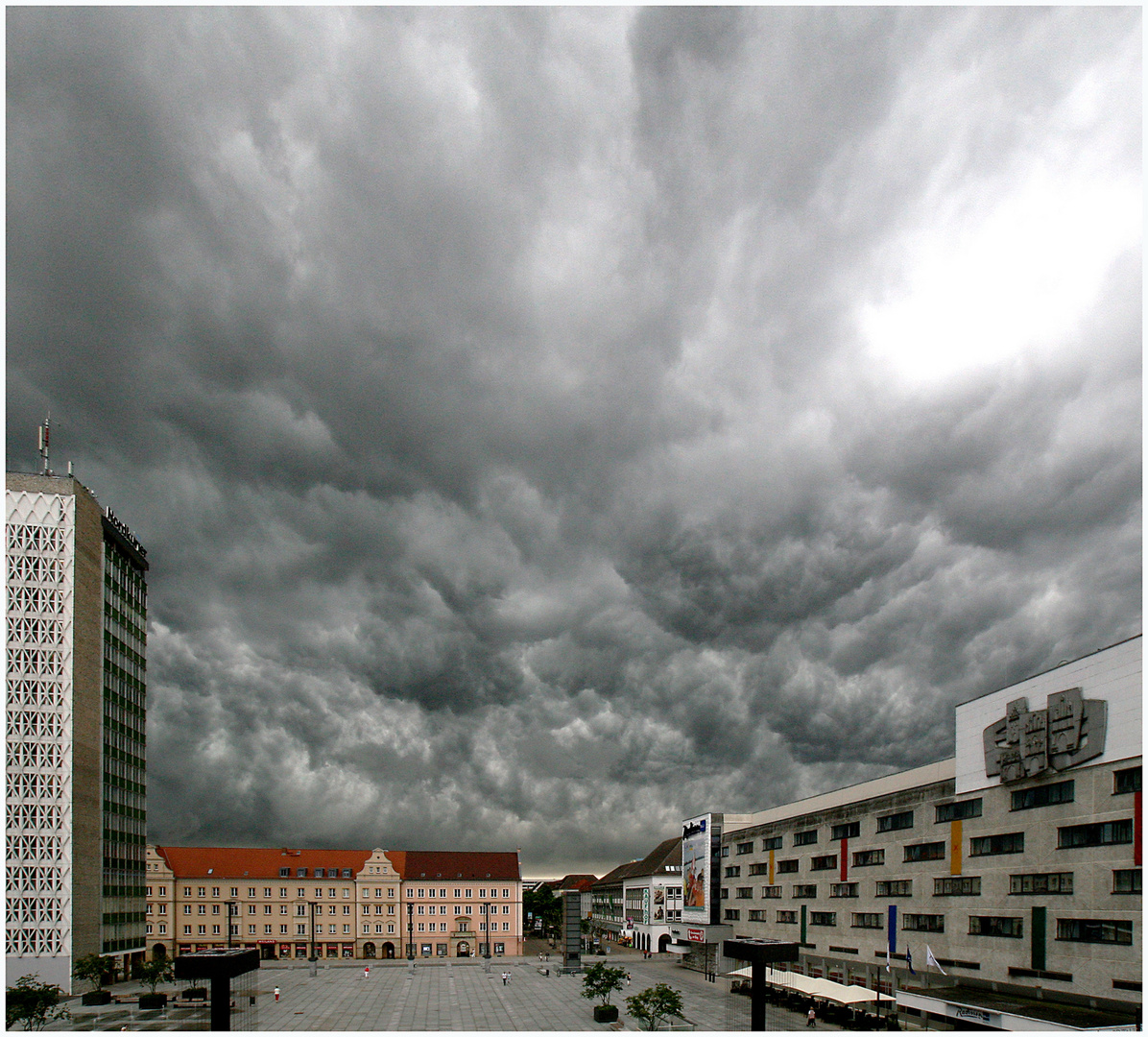 Einmal Weltuntergang bitte...