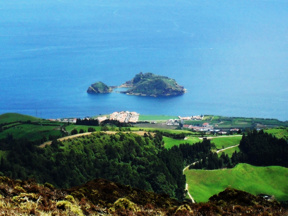 Einmalige Aussichtspunkt auf Krater am Meer und am Berg