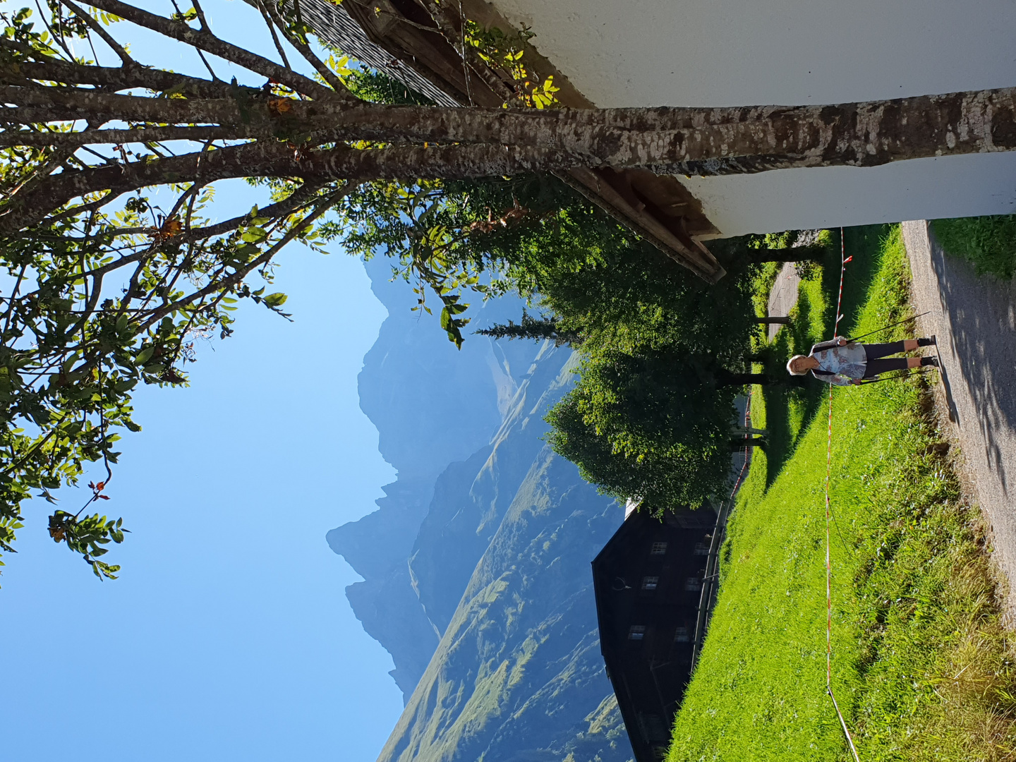 Einödsbach: Das Kapellchen und das Dolomitfelsdreigestirn