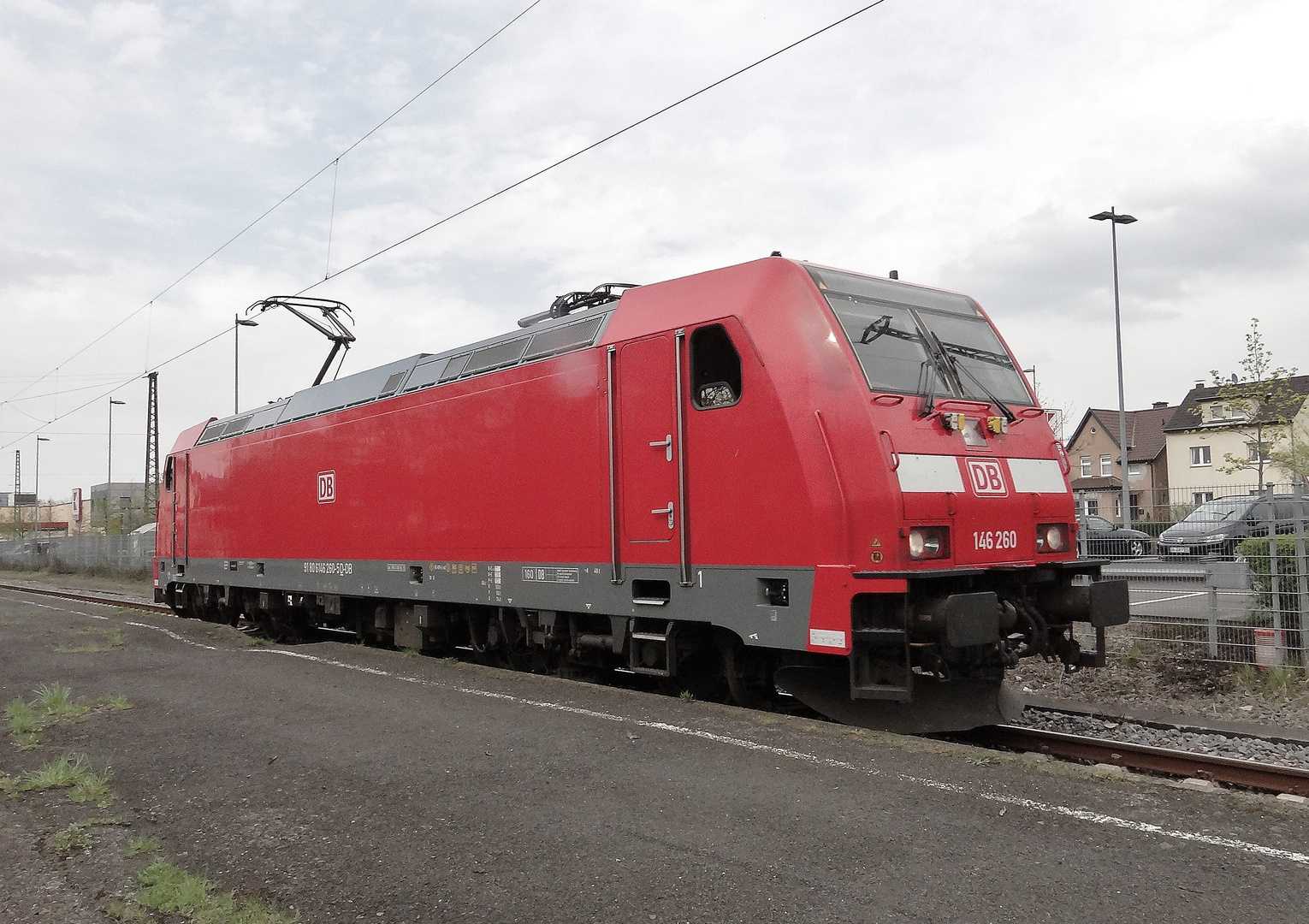 Einsam auf dem Bahnhof