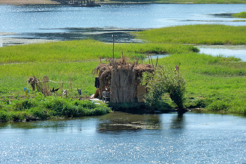 ...einsam - auf der Insel im Fluss...