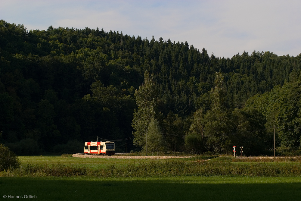 Einsam kurvend durchs Laucherttal