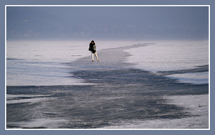 Einsame Eisläuferin