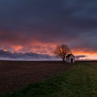 Einsame Kapelle bei Sonnenuntergang