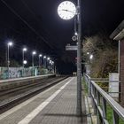 einsamer Bahnhof