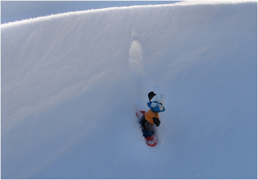 Einsamer Snowboarder (1)