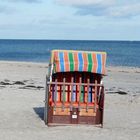 Einsamer Strandkorb an der Ostsee