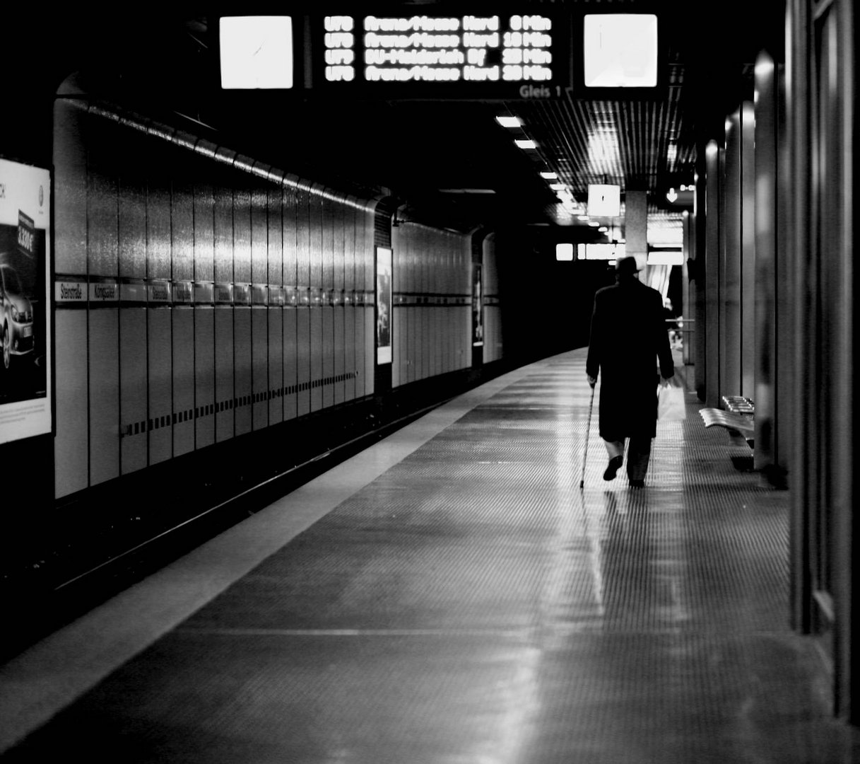 einsamer U- Bahnhof