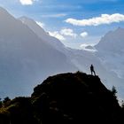 Einsamer Wanderer vor Traumkulisse