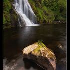 Einsamer Wasserfall