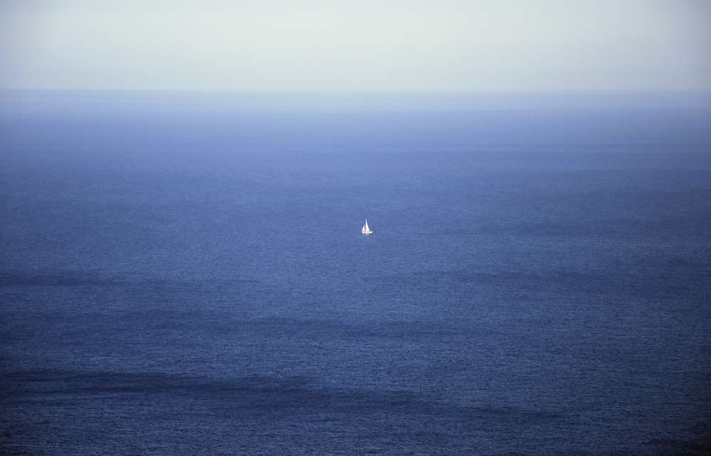 Einsames Schiff am Cap Formentor auf Mallorca...