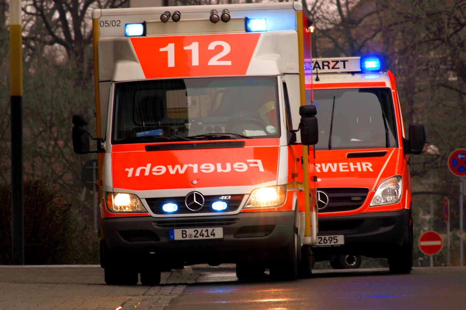 Einsatz für RTW 32 -1 und NEF 3305 zum internistischen Notfall in Berlin Charlottenburg.......