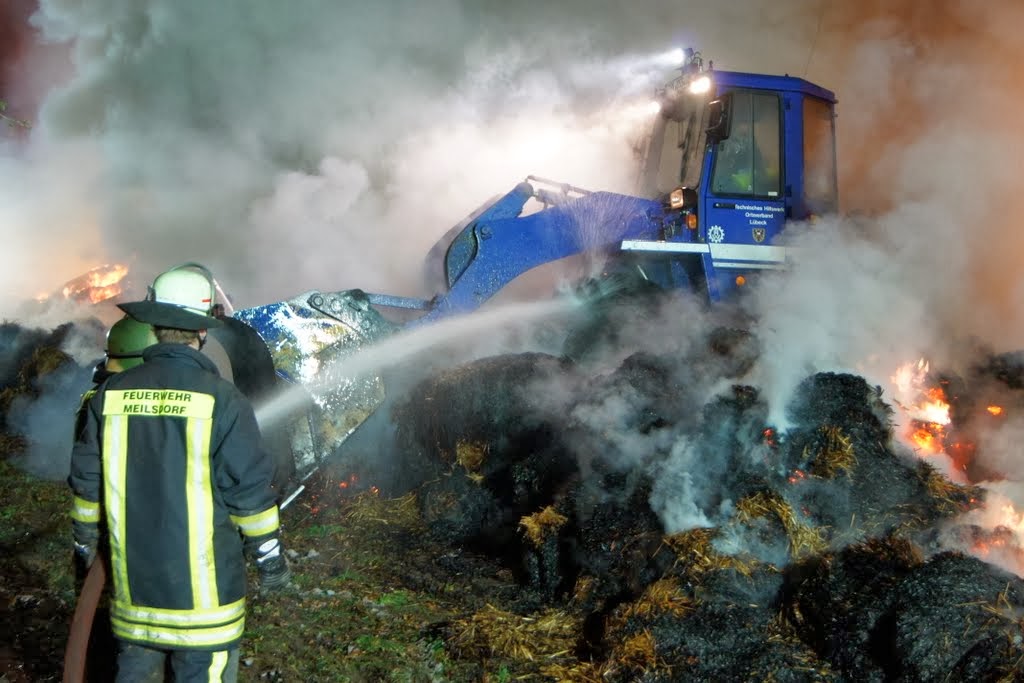 Einsatz im Heuballenfeuer