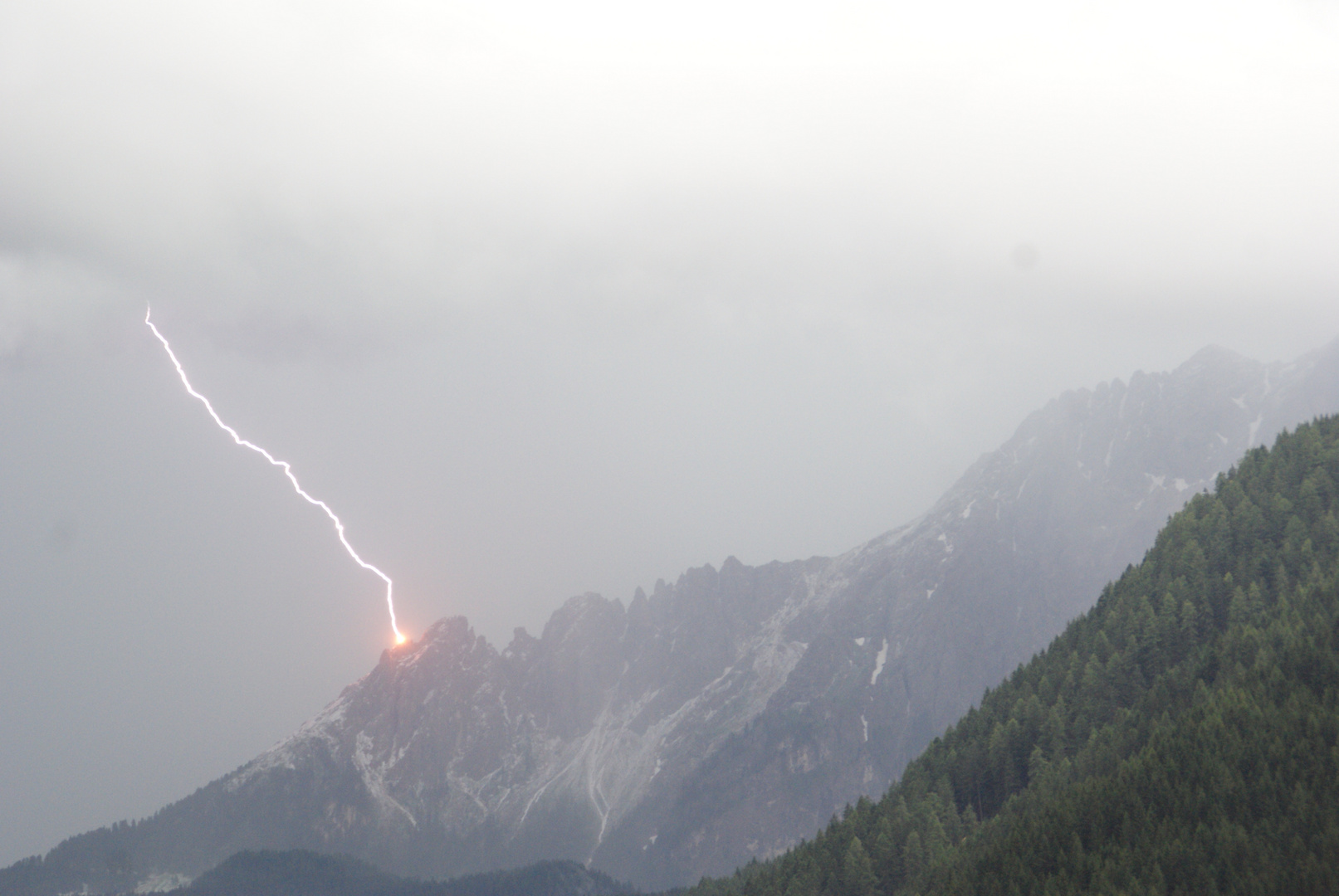 Einschlag am Latemar - Dolomiten (It)