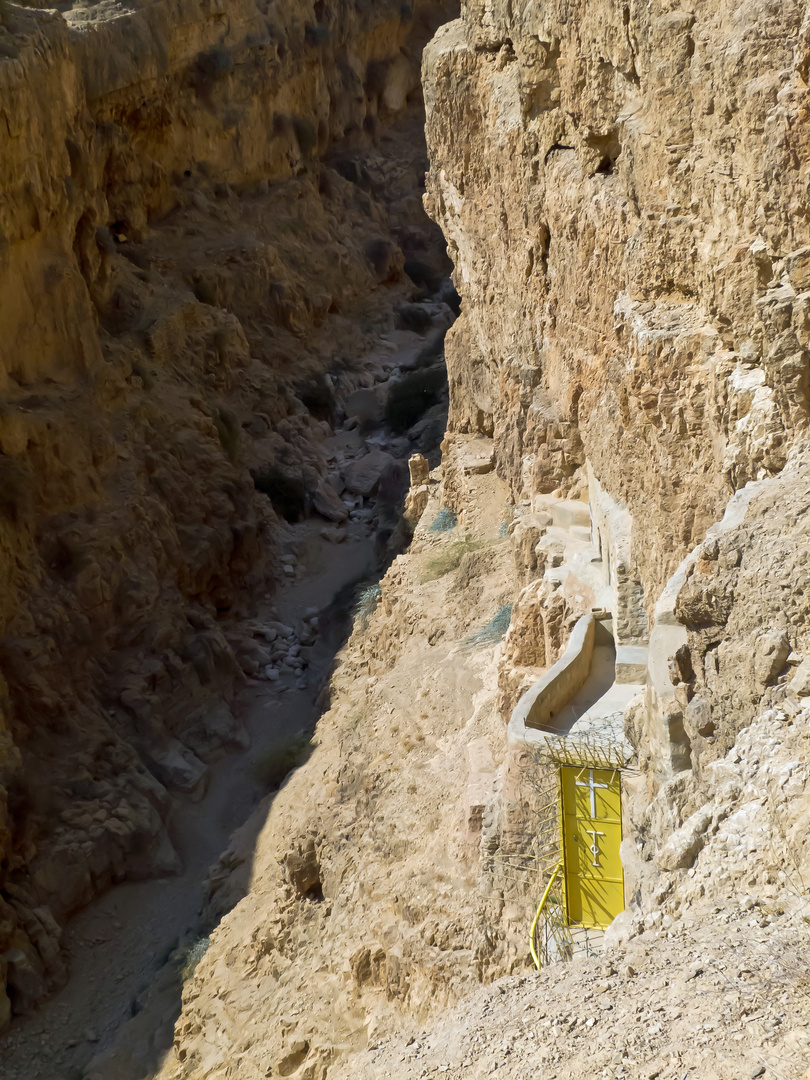 Einsiedlerhöhle des Kloster St. Georg im Wadi Quelt (Judäische Wüste)