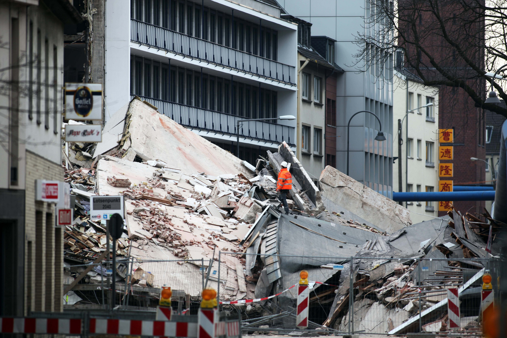 Einsturz des Kölner Stadtarchivs 3. März 2009 ...