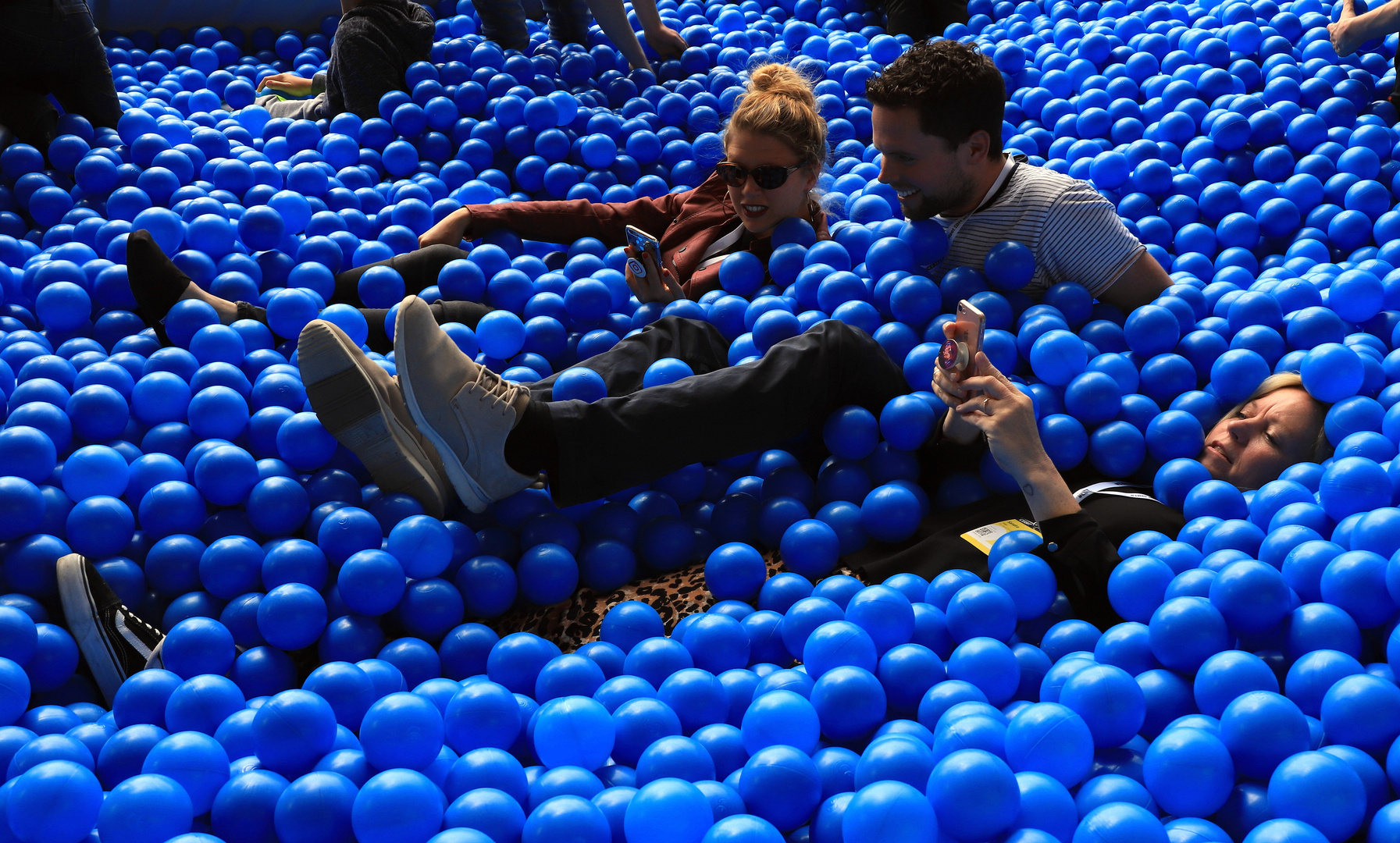 eintauchen Foto & Bild | blau, menschen, schnappschuss Bilder auf