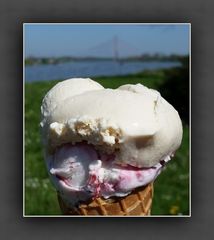 Eis am Rhein