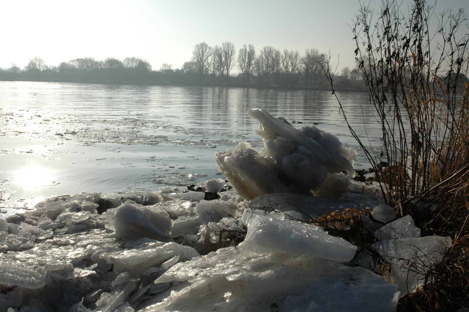 Eis an der Elbe