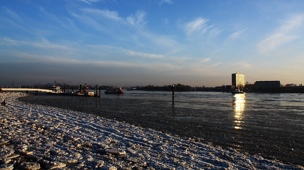 Eis auf der Elbe