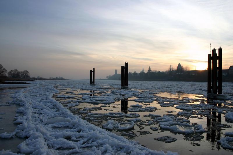 Eis auf der Elbe in Tangermünde Januar 2006