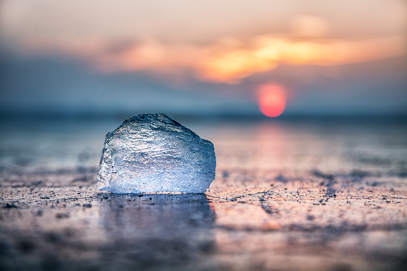 eis im sonnenuntergang 