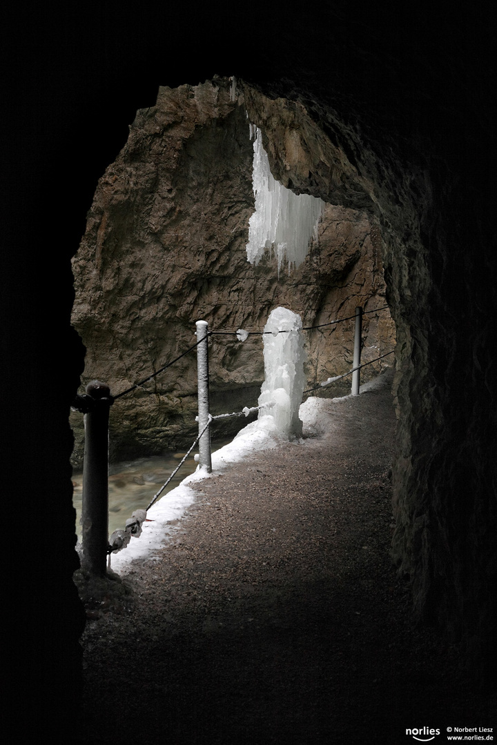 Eis-Tunnel