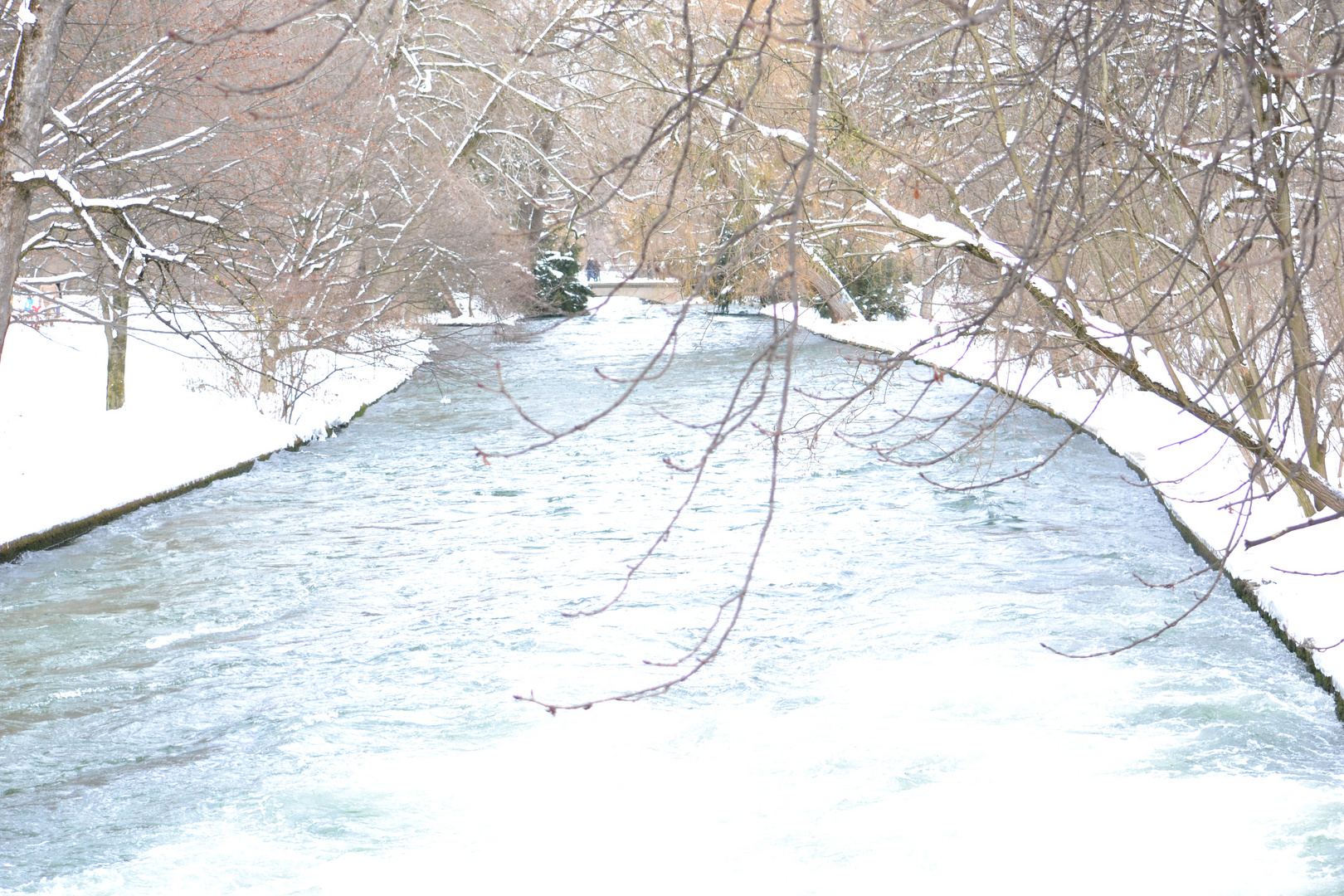 Eisbach im Winter