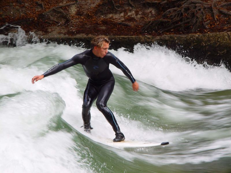 eisbach riversurfing