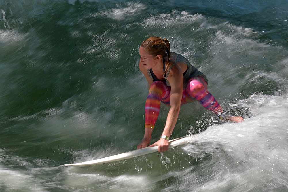 Eisbach-Surfen - 1/80 Sekunde - Souverän mit Armbanduhr