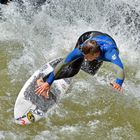 Eisbach - Surfen - schwungvoll