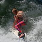 Eisbach-Surfen  - souverän -