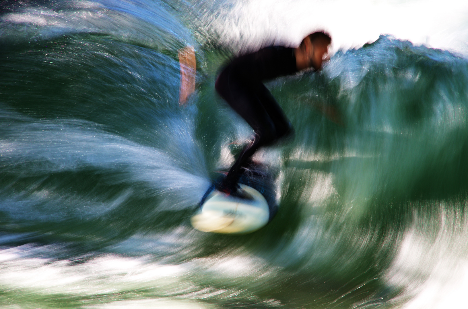 Eisbach-Surfer 2