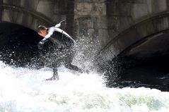 Eisbach-Surfer