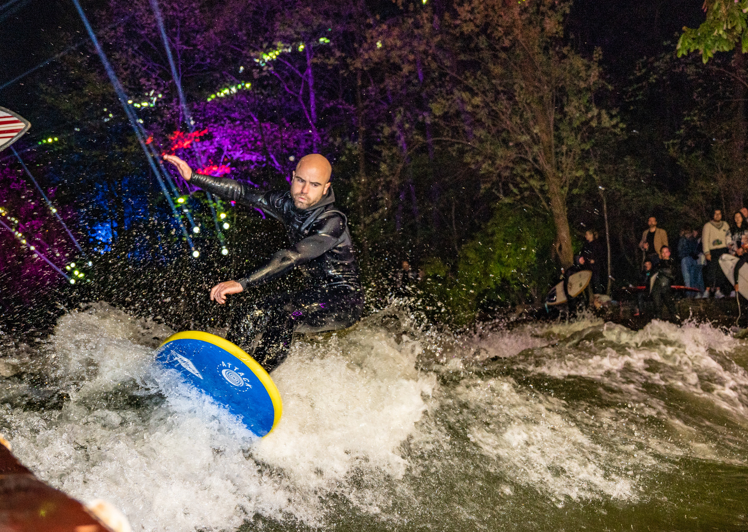 Eisbach-Surfer 