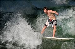 Eisbach Surfer