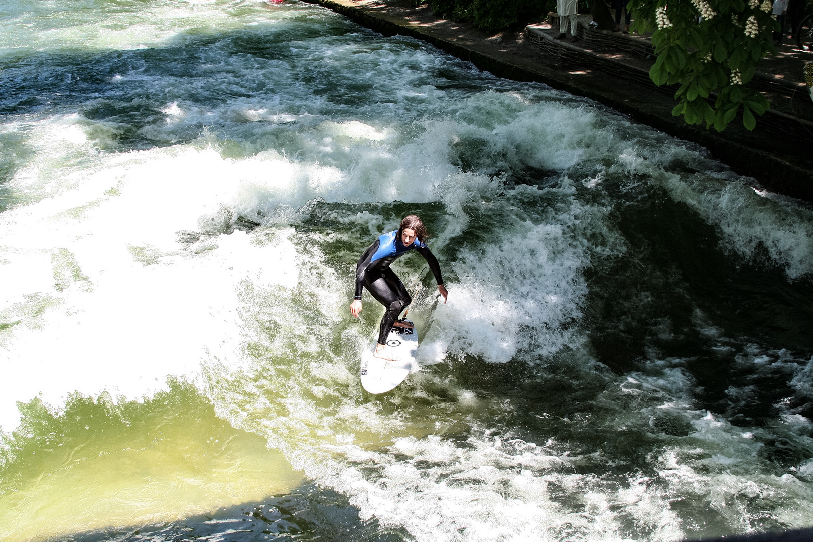 Eisbach Surfer