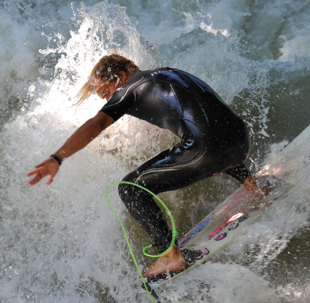 Eisbach-Surfer II