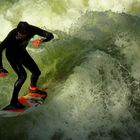 Eisbach-Surfer in München