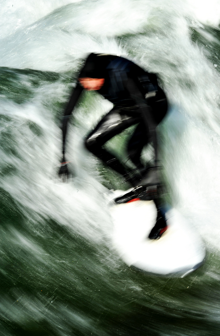 Eisbach-Surfer IV