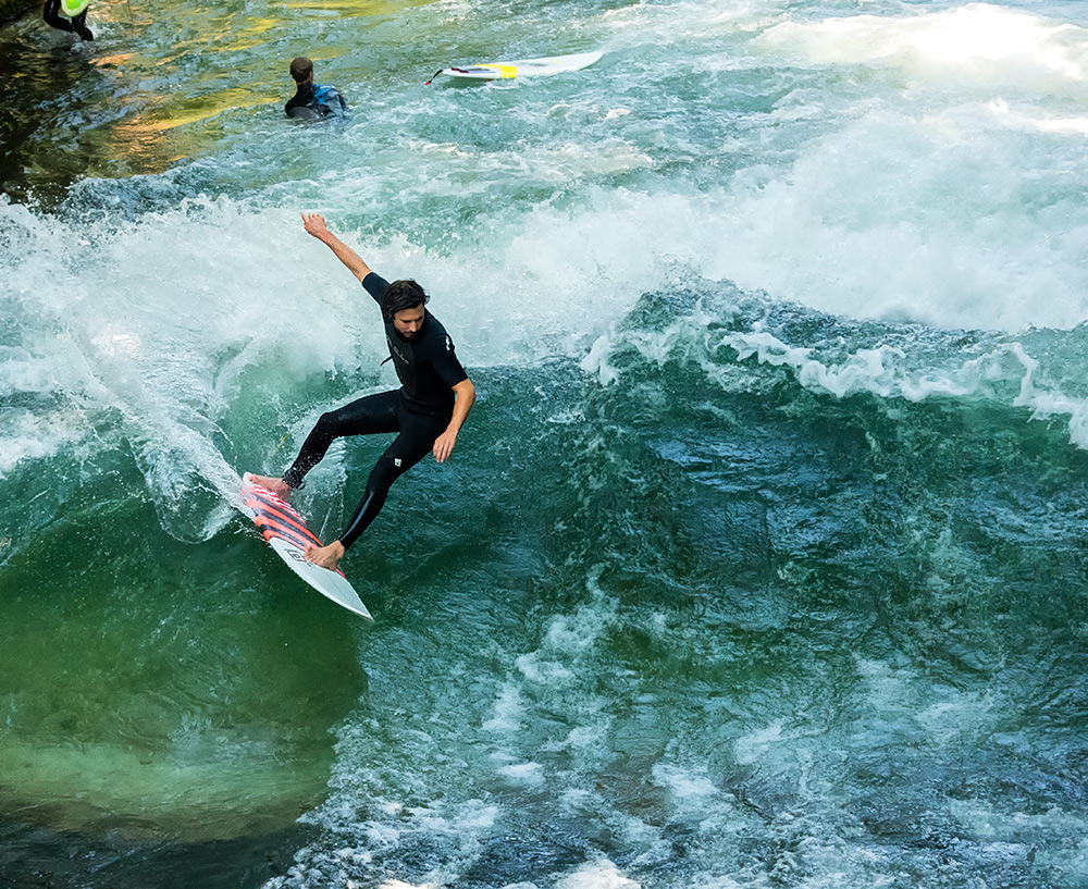 Eisbach surfing 2015