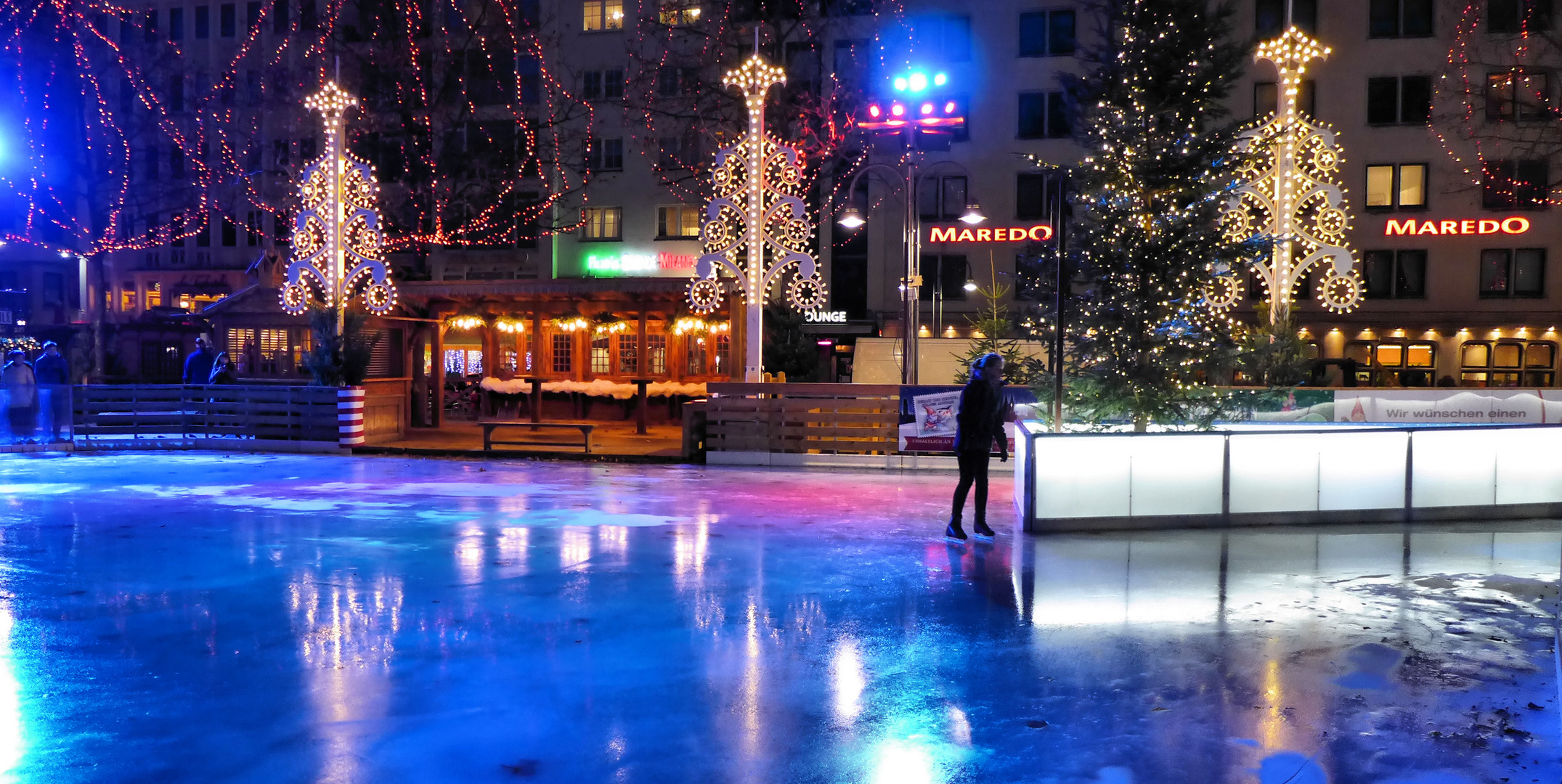 Eisbahn im November