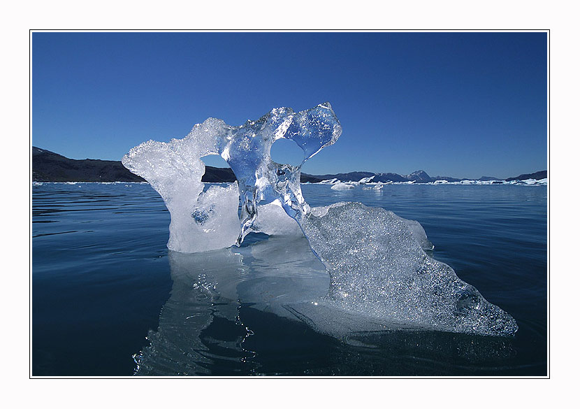 Eisberg mit Facetten